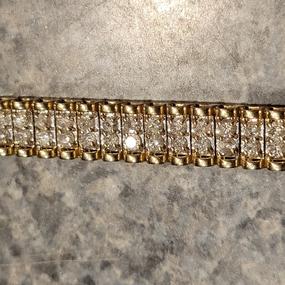 Genuine Diamond,  10k Gold, 7",  Women's Bracelet - Picture 4 of 16